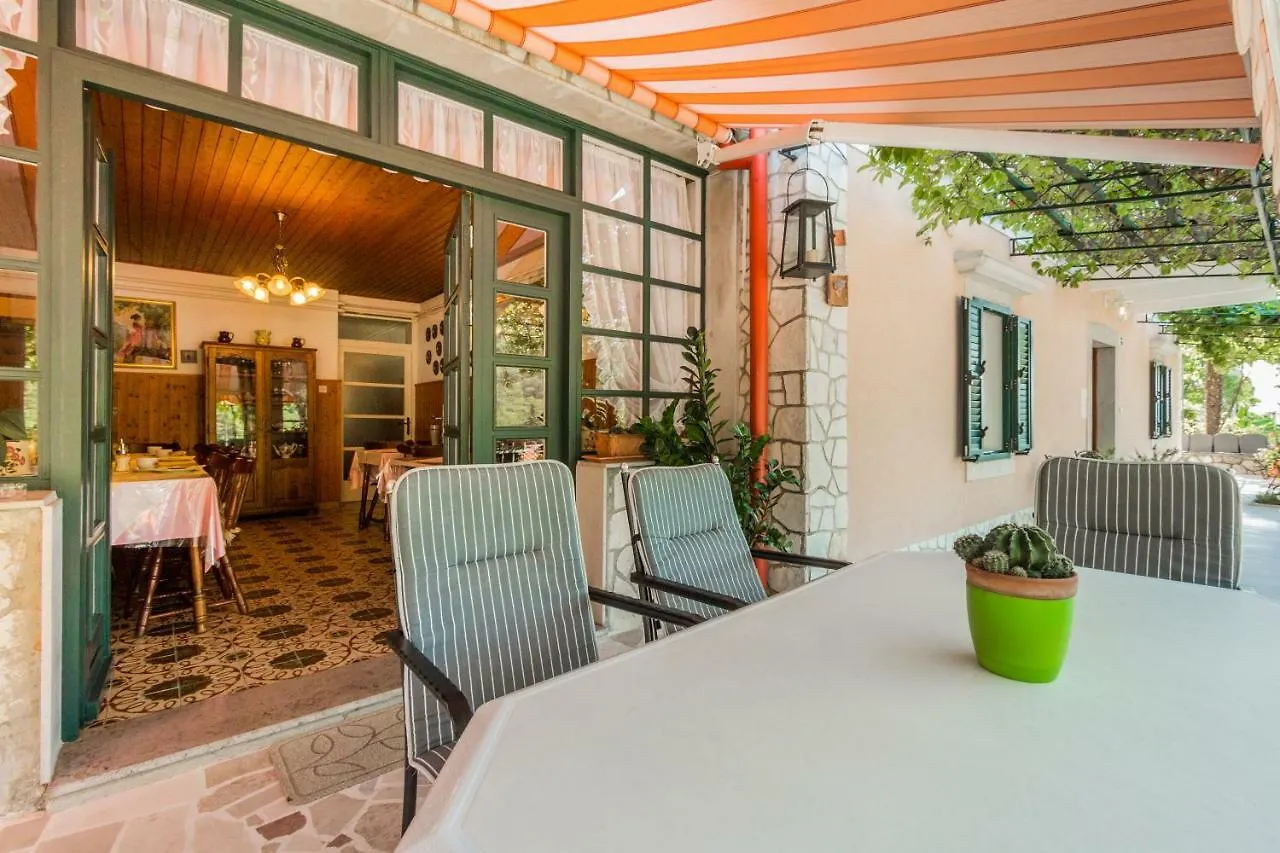 Rooms Vanda & Frane Moscenicka Draga Guest house