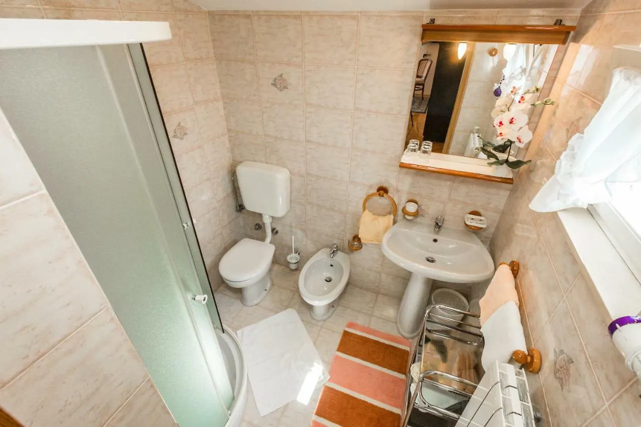 Rooms Vanda & Frane Moscenicka Draga 4*,