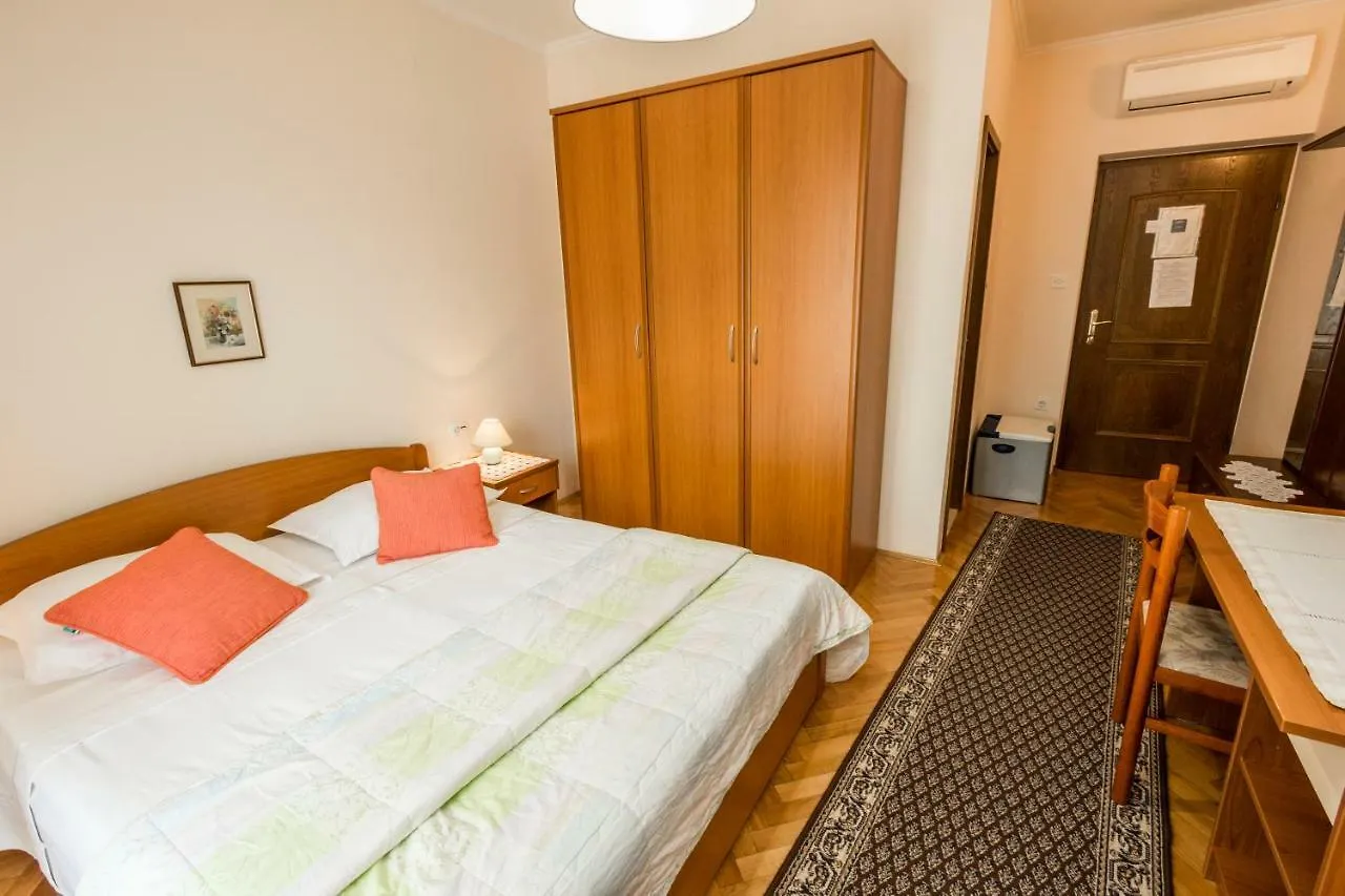 Rooms Vanda & Frane Moscenicka Draga Guest house
