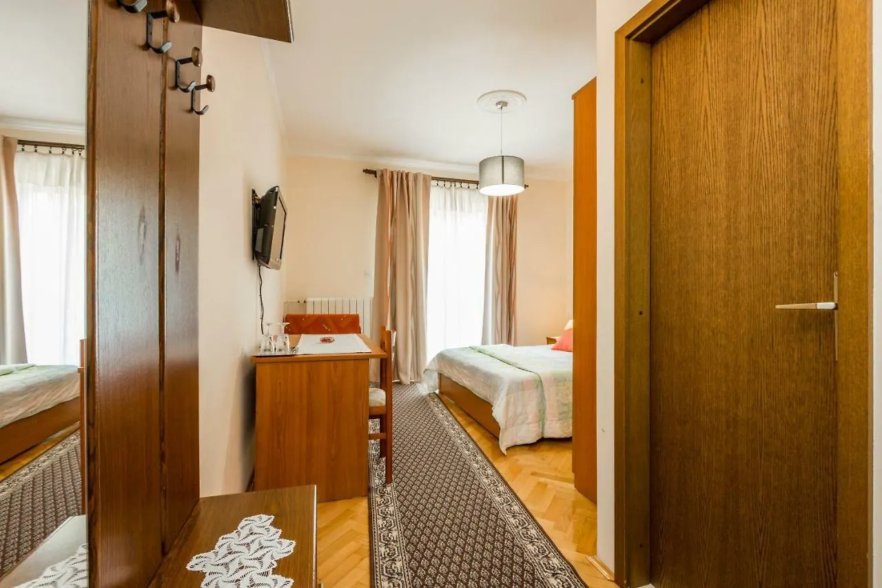 Guest house Rooms Vanda & Frane Moscenicka Draga